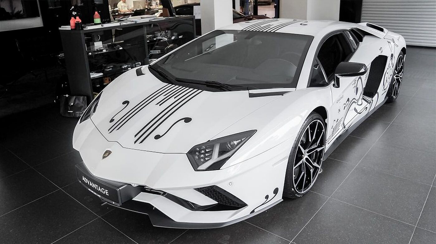 Lamborghini Aventador, Folierung nach einer Zeichnung von Joe Muczka jr.